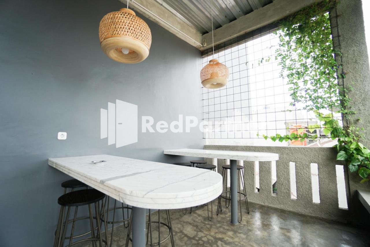 Tomang Gelong Guest House Syariah Mitra Reddoorz จาการ์ตา ภายนอก รูปภาพ